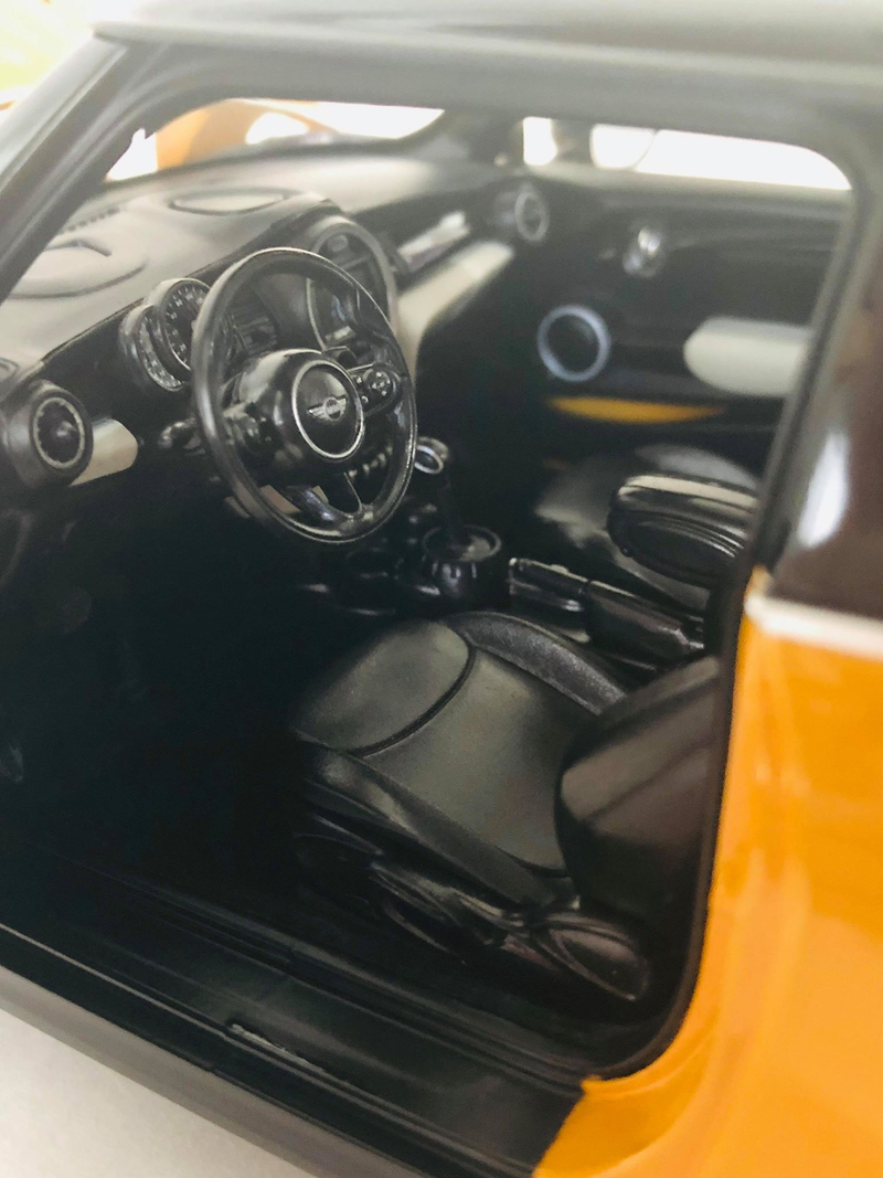 Illustration for article titled Norev 1/18 2014 Mini Cooper S (F56)